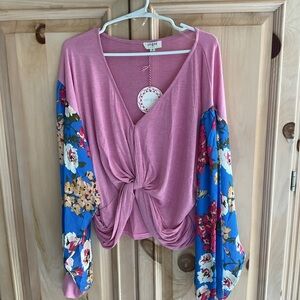 Umgee Rose Pink Twist-Front Top with Royal Blue Floral Sleeves Sz M NWT $35